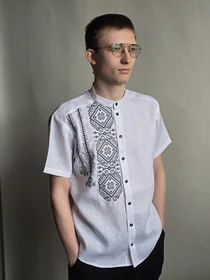 Прикольные футболки: Льняна сорочка з орнаментом